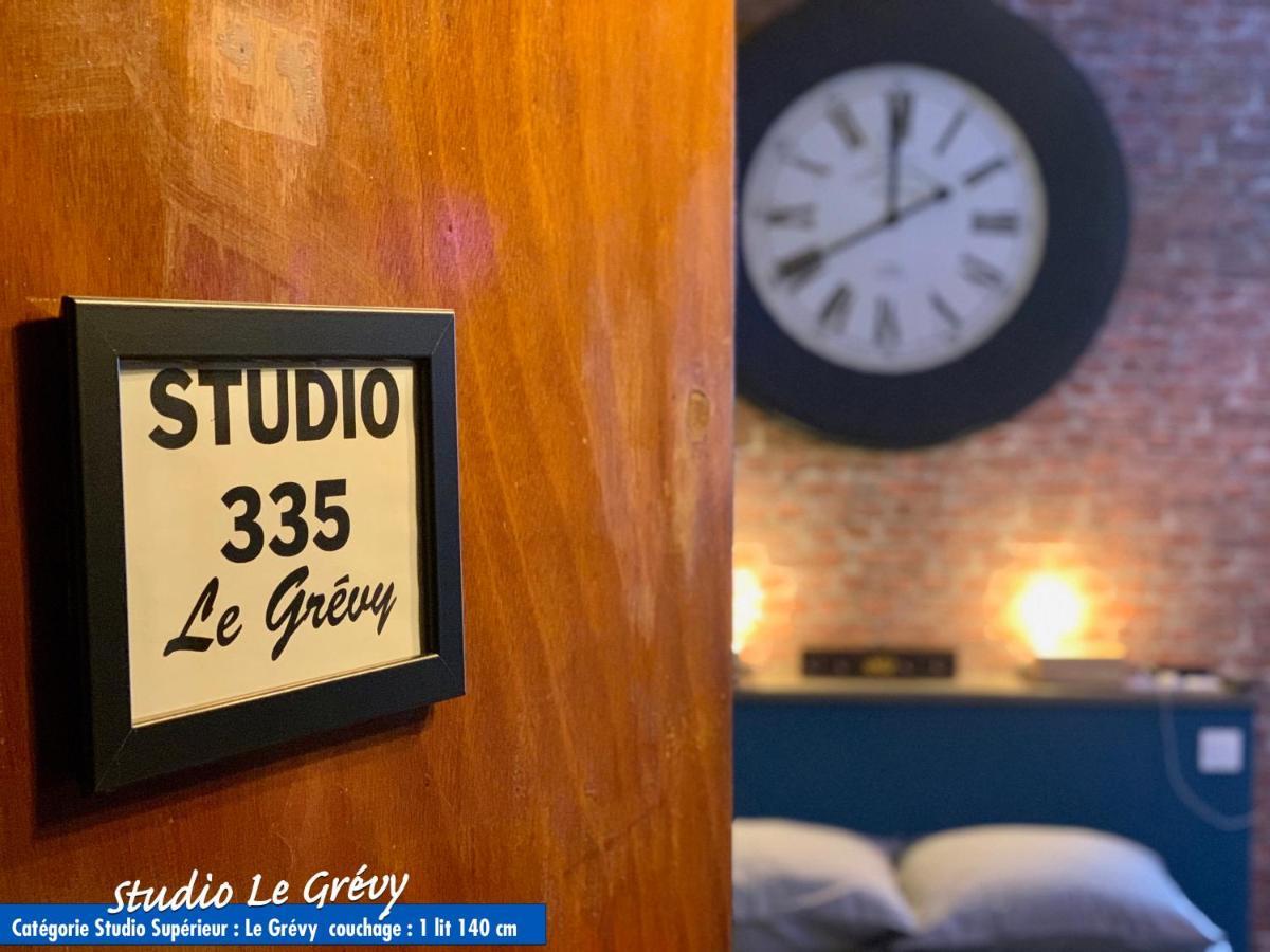 Nos Studios Au Centre Ville A Dole Exterior photo